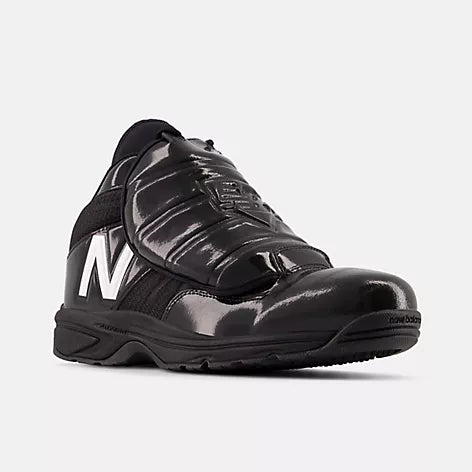 New Balance 460v3 Mid-Cut Plate Shoe - Black / White